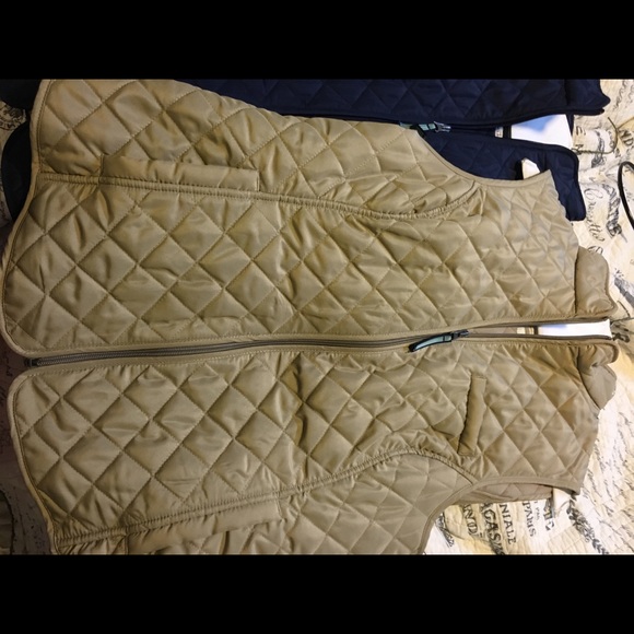 Women’s quilted vests - Picture 4 of 5